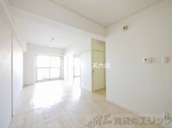 サン・ホワイティ豊里の物件内観写真